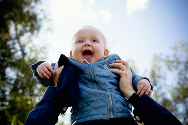 udendørs babyfotografi