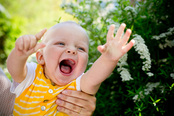Udendørs babyfotografi