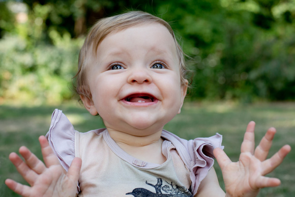 babyportrætter udenfor - babyfotograf i kbh